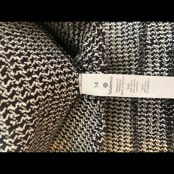 Lululemon Define Jakcet - Picture 2 of 2